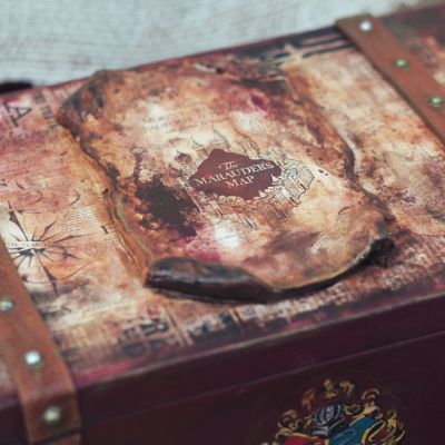 صندوق معتق بطابع هاري بوتر ⚡