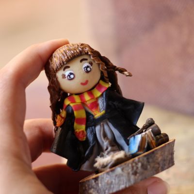 مصغر هيرميوني 👩🏻‍🏫