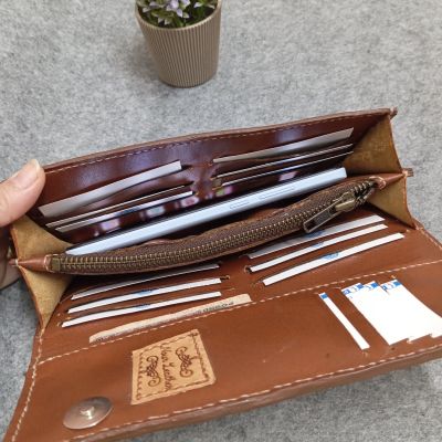  محفظه هفان بحفر و دق يدوي من الجلد الطبيعي 