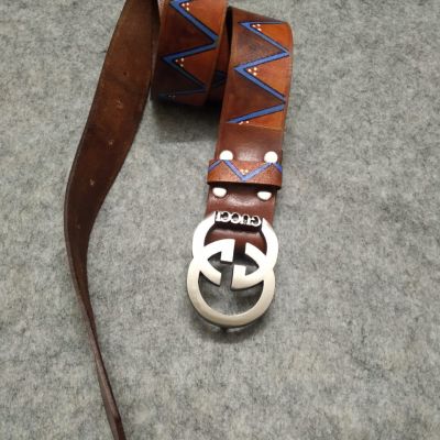 حزام جلد طبيعي برسمه مثلثات