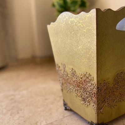 باسكت وعلبة مناديل 