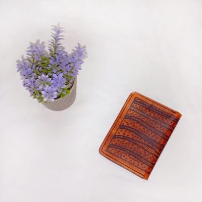 محفظه كروت جلد طبيعي برسم يدوي لون هفان