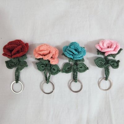 ميدالية مفاتيح وردة 