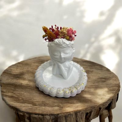 Bride decorated with roses