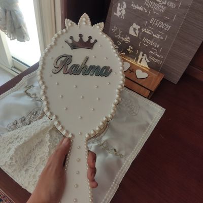 Pride mirror مرايه خشب  للعروسه 