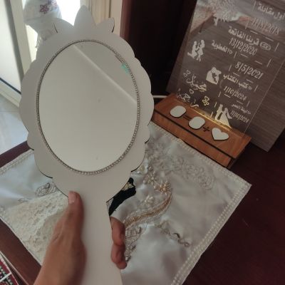 Pride mirror مرايه خشب  للعروسه 