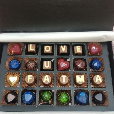 علبة ٢٤ قطعه للمناسبات الخاصه