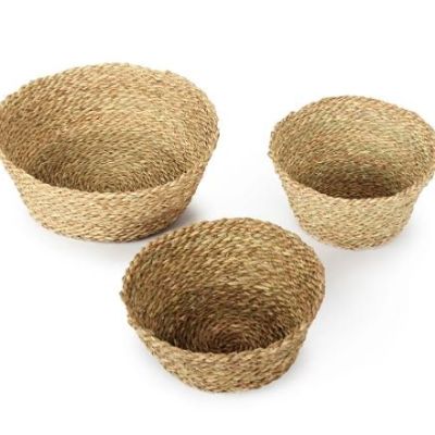 سلة بوهيمية أسطوانية الشكل مصنوعة يدويًا من نبات الحلفا الطبيعي 30 سم - إكسسوار منزلي عصري