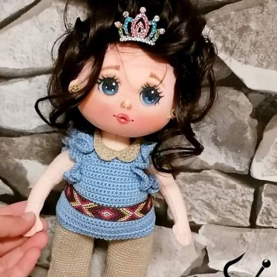 دمية من القماش 