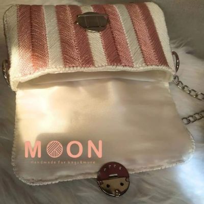 Beautiful women's bag 