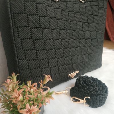 شنطة كلاسيك حريمي هاند ميد 