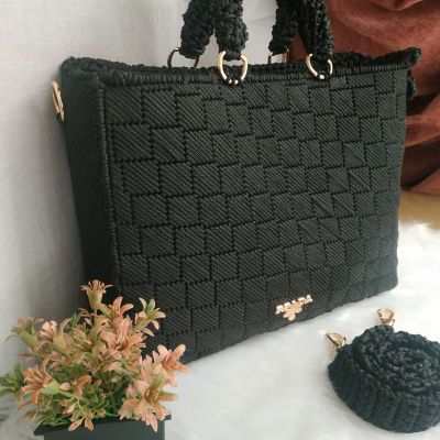 شنطة كلاسيك حريمي هاند ميد 