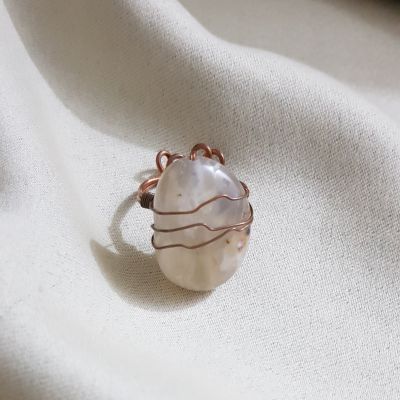  خاتم هاندميد بقطعة من العقيق مطعمة بالنحاس الأحمر ❤❤