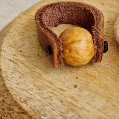 خاتم من الجلد