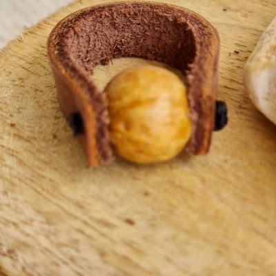 خاتم من الجلد