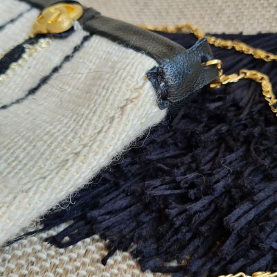 شنطه من نسيج النول اليدوي 