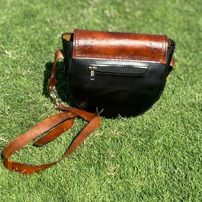 شنطة كروس جلد طبيعي هاند ميد 