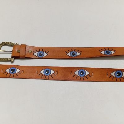 حزام جلد طبيعي برسمه عيون 