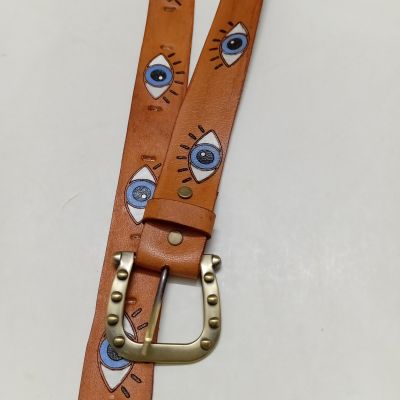 حزام جلد طبيعي برسمه عيون 
