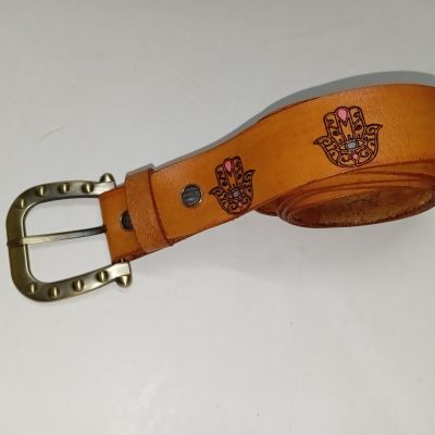 حزام جلد طبيعي برسمه كف 