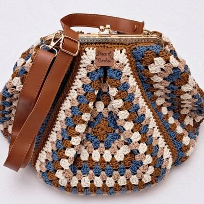 شنطة كروشية بفريم معدن