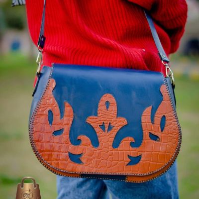 شنطة كروس جلد طبيعي هاند ميد 