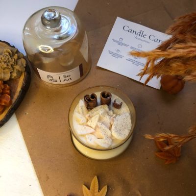 Warm cinnamon candle