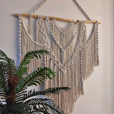 جدارية مكرمية 