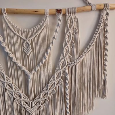 جدارية مكرمية 