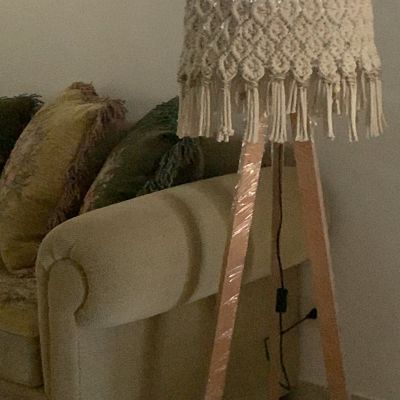 اباجورة جانبية من المكرمية