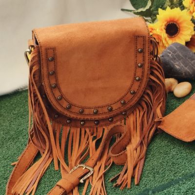 شنطة حريمى جلد طبيعي 