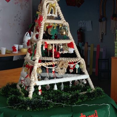 شجرة عيد الميلاد الضخمة 🎄