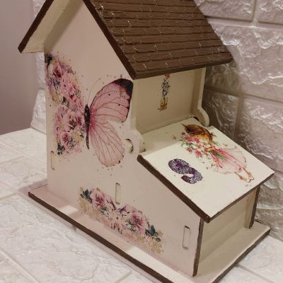 A box for accessories, House of Happiness