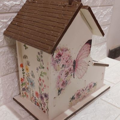 A box for accessories, House of Happiness