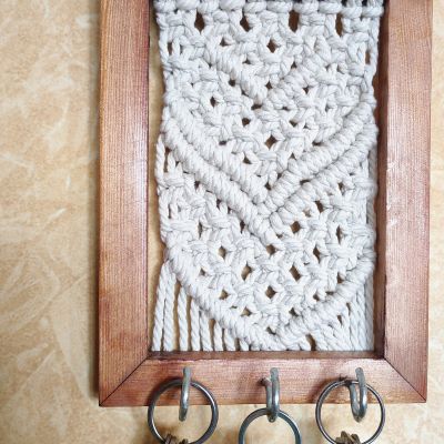 علاقه مفاتيح مكرمية خشب 