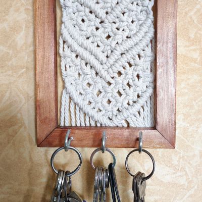 علاقه مفاتيح مكرمية خشب 