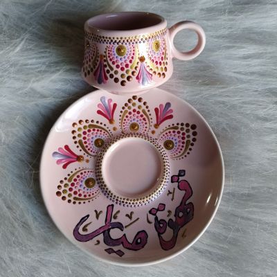 فنجان قهوه بالاسم ☕