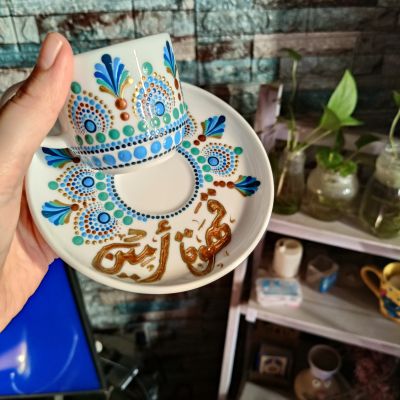 فنجان قهوه بالاسم ☕