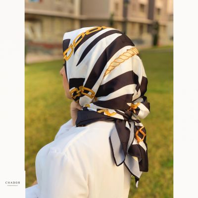 سكارف السلسلة الذهبية