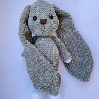 دمية أرنب كبير