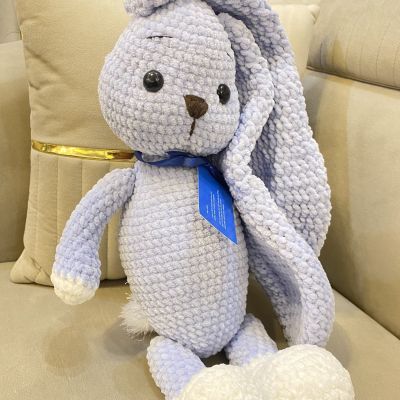 دمية أرنب كبير