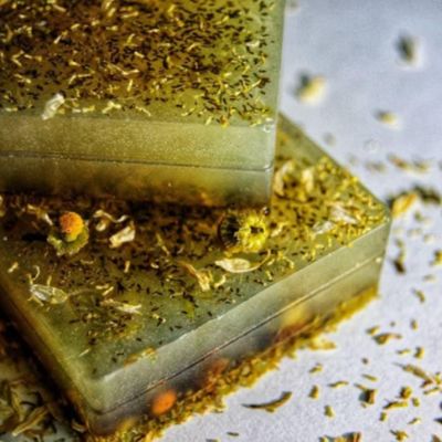 صابون الجلسرين والبابونج 