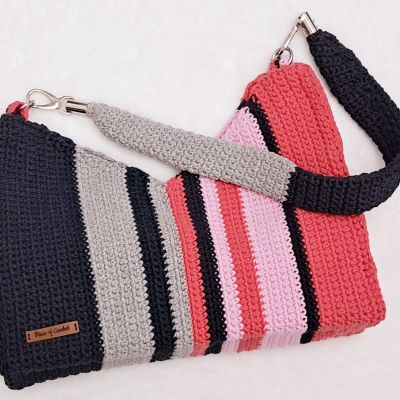 شنطة كروشية الوان