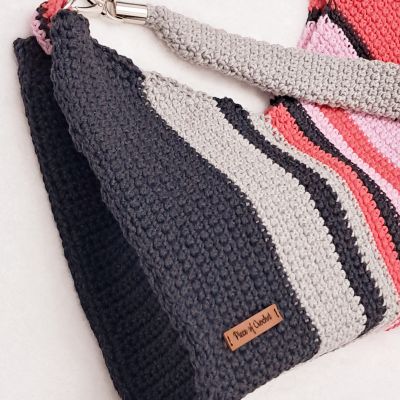 شنطة كروشية الوان