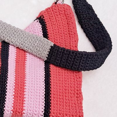 شنطة كروشية الوان