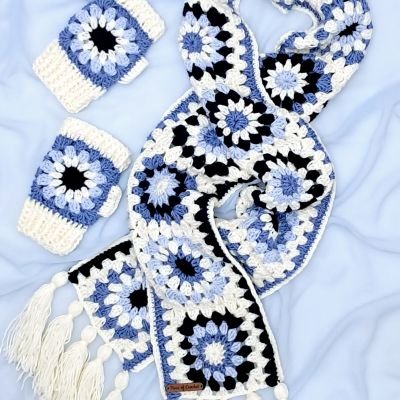 كوفية وجوانتى كروشية بمربعات جرانى 