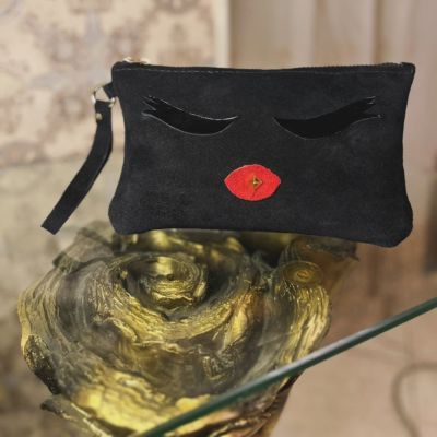 كلاتش شفايف حمرا 💋