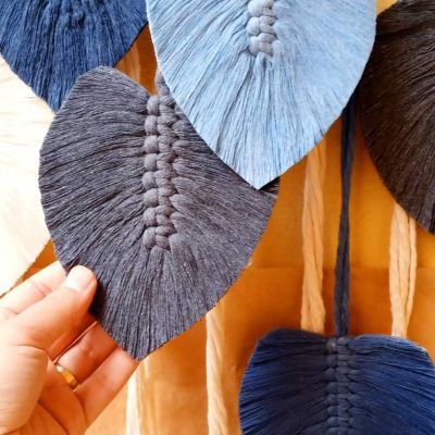 معلقه حائط مكرمية