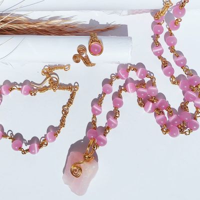 طقم من حجر عين القط وروز كوارتز طبيعي