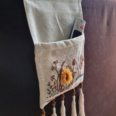 جيوب لحفظ اجهزه التلفاز واشياء كثير 